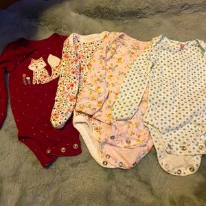 Carter’s onesies - 4 pack - size nb
